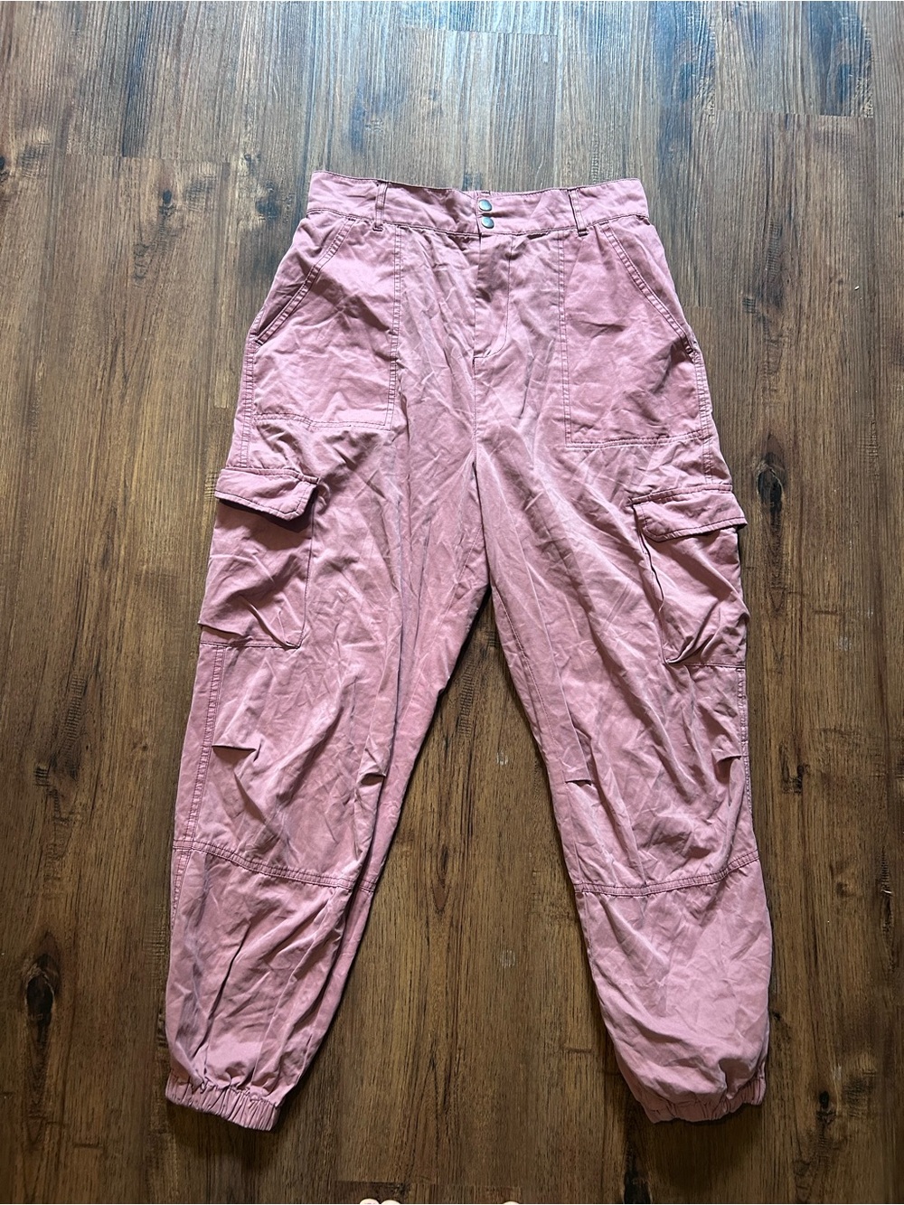 Women’s Cargo Joggers